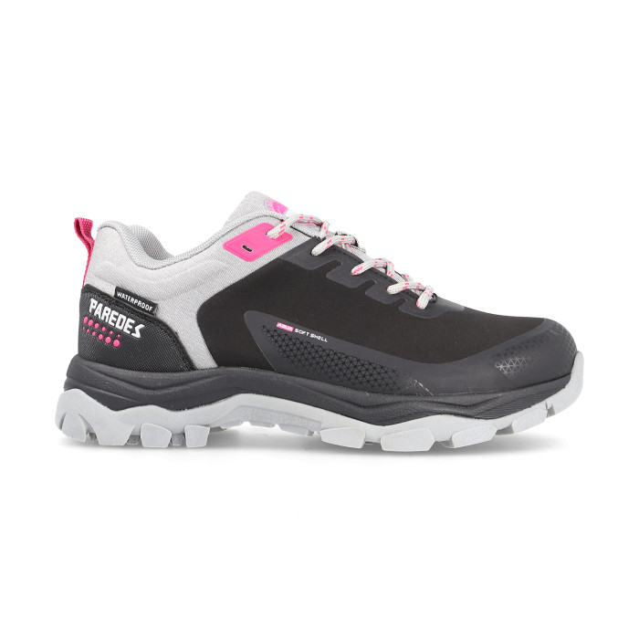 Calzado de trekking con membrana waterproof